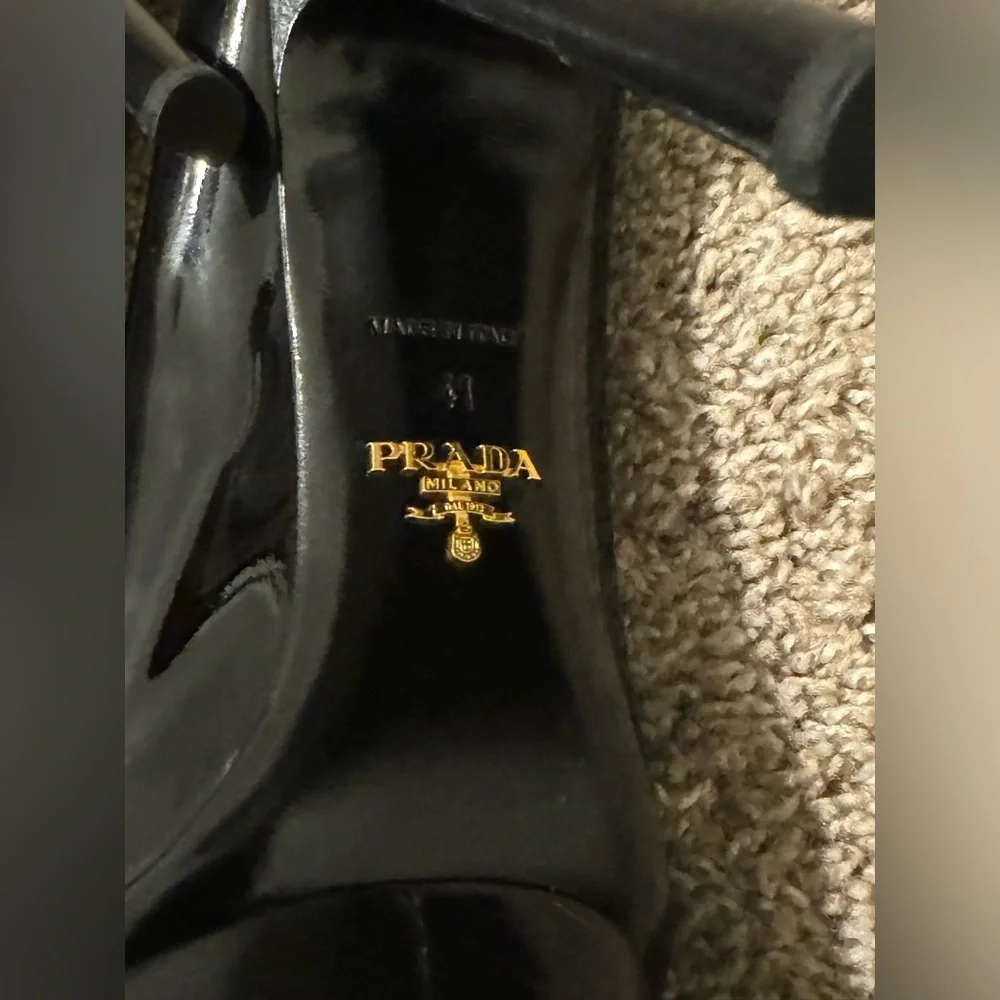 Brand new, without tags. Never worn Prada platform heels.